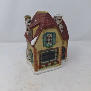 Vintage Longrich Ltd Christmas Village House Porcelain 7 Inch Painted Decoration